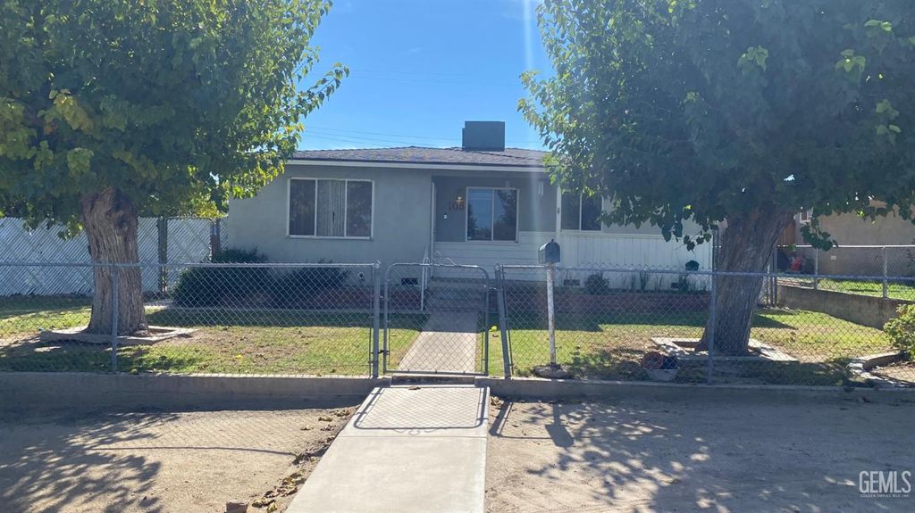 105 D Street, Taft, CA 93268