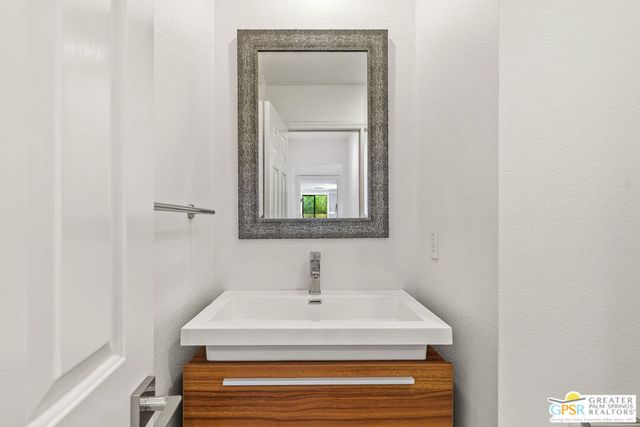 2580 W La Condesa Drive, Palm Springs, CA 92264