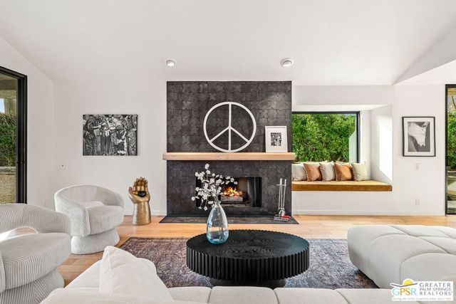 2580 W La Condesa Drive, Palm Springs, CA 92264