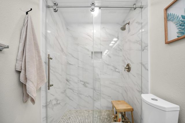 2001 Bering Drive 8J, Houston, TX 77057