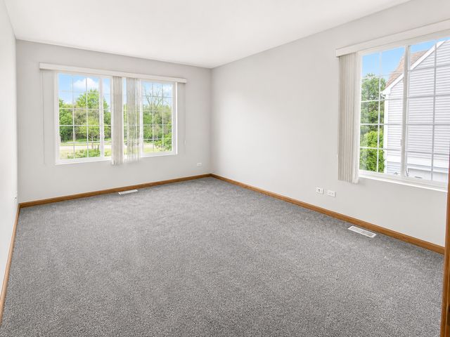 2232 Dawson Lane 2232, Algonquin, IL 60102