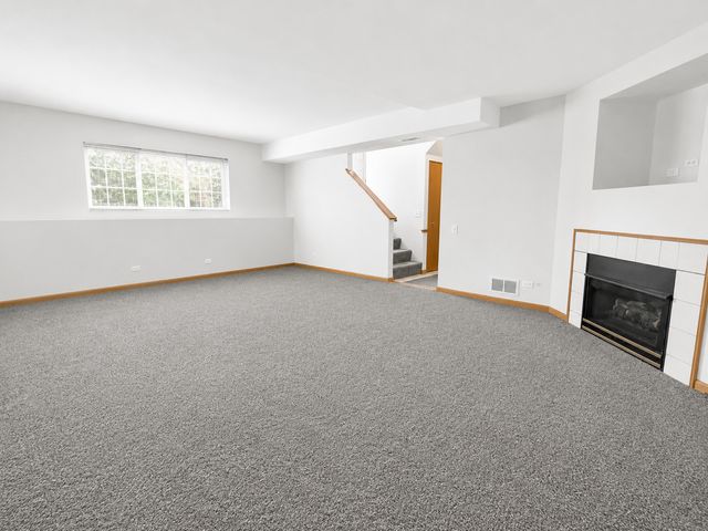 2232 Dawson Lane 2232, Algonquin, IL 60102