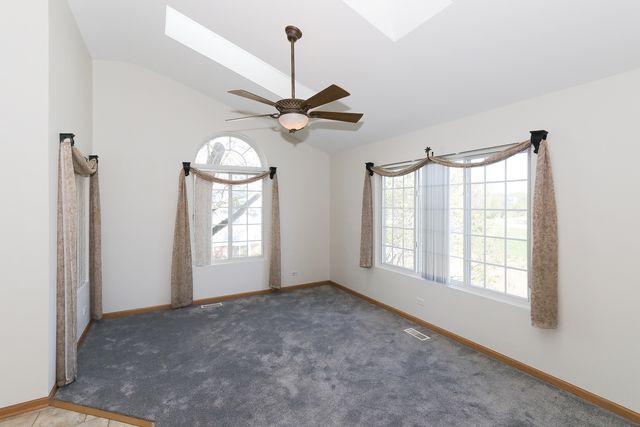 2232 Dawson Lane 2232, Algonquin, IL 60102