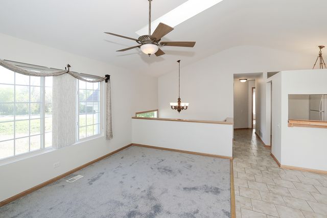 2232 Dawson Lane 2232, Algonquin, IL 60102