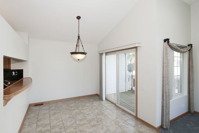 2232 Dawson Lane 2232, Algonquin, IL 60102