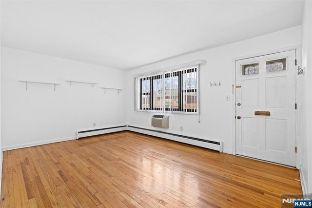 6 Colonial Drive 6A, Little Falls, NJ 07424