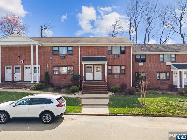 6 Colonial Drive 6A, Little Falls, NJ 07424