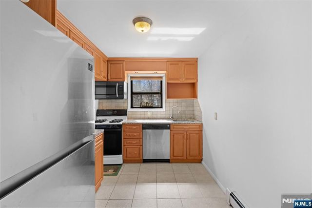 6 Colonial Drive 6A, Little Falls, NJ 07424