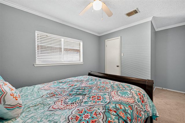 930 Holly Hall Drive, Richmond, TX 77406