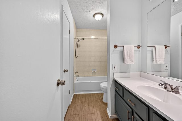 930 Holly Hall Drive, Richmond, TX 77406