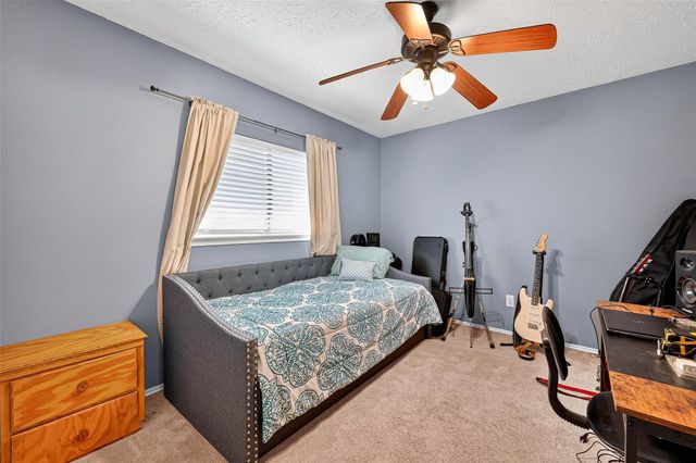 930 Holly Hall Drive, Richmond, TX 77406