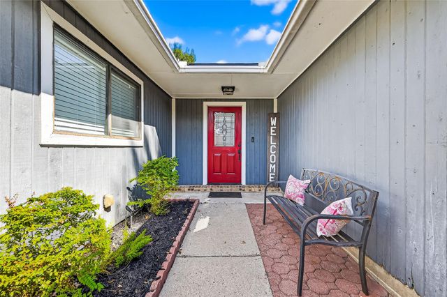 930 Holly Hall Drive, Richmond, TX 77406