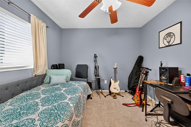 930 Holly Hall Drive, Richmond, TX 77406