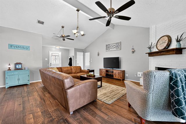 930 Holly Hall Drive, Richmond, TX 77406