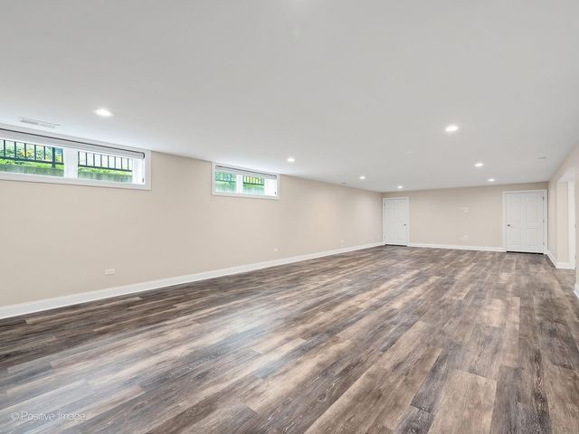 1114 S Stone Avenue, La Grange, IL 60525