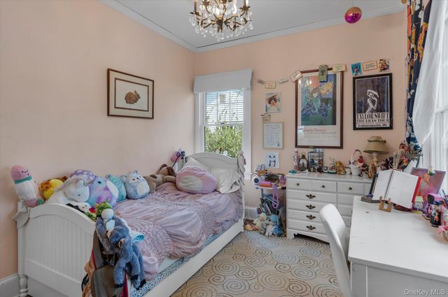 95 Scudder Place, Northport, NY 11768