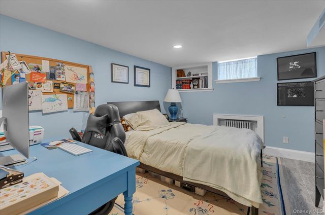 95 Scudder Place, Northport, NY 11768