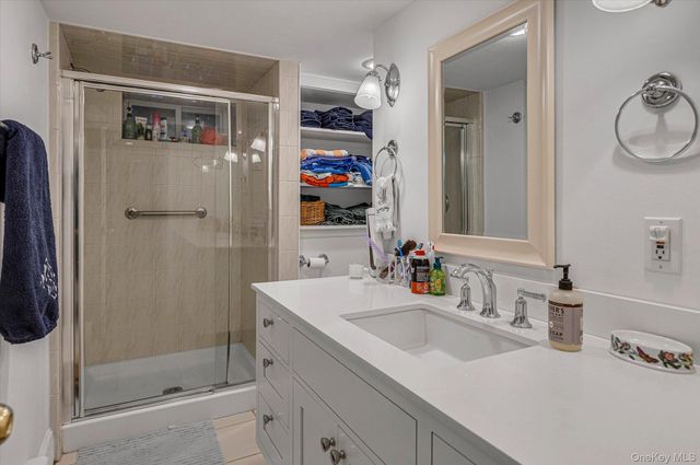 95 Scudder Place, Northport, NY 11768