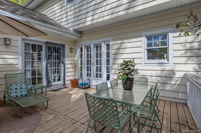 95 Scudder Place, Northport, NY 11768