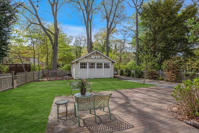 95 Scudder Place, Northport, NY 11768