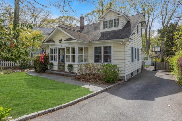 95 Scudder Place, Northport, NY 11768