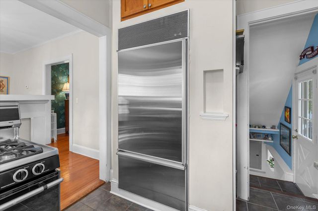 95 Scudder Place, Northport, NY 11768