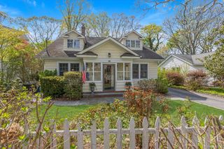 95 Scudder Place, Northport, NY 11768