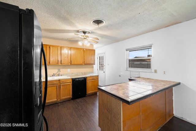 2030 Avalon Drive, Las Cruces, NM 88005