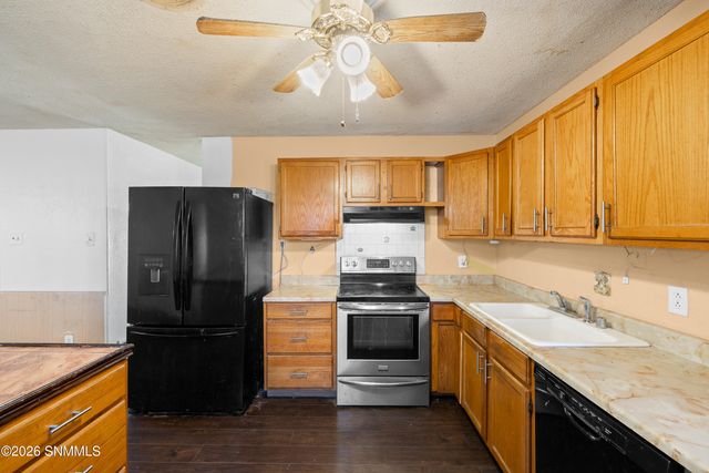 2030 Avalon Drive, Las Cruces, NM 88005