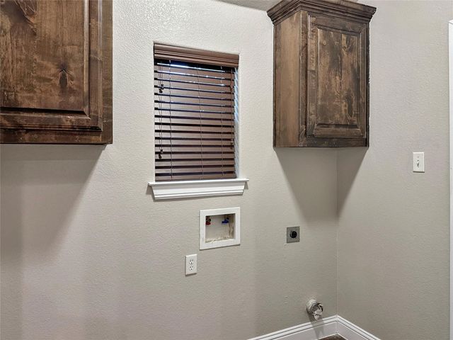 212 W 1st Street, Weatherford, TX 76086