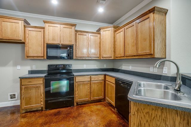 212 W 1st Street, Weatherford, TX 76086