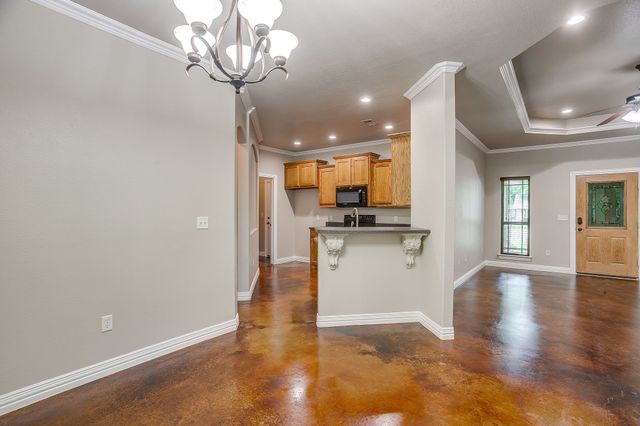 212 W 1st Street, Weatherford, TX 76086