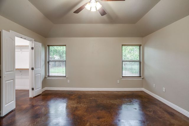 212 W 1st Street, Weatherford, TX 76086