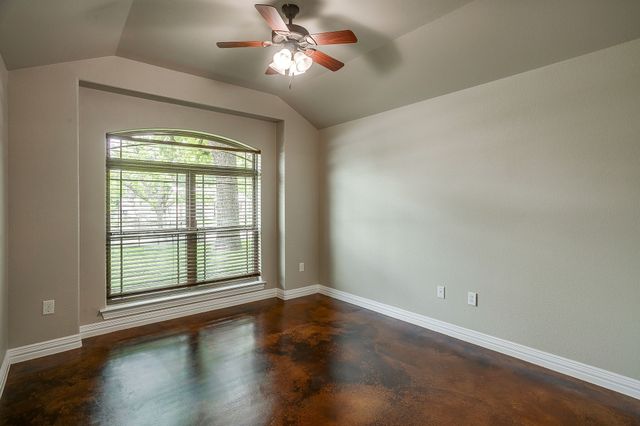 212 W 1st Street, Weatherford, TX 76086