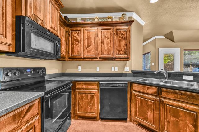 212 W 1st Street, Weatherford, TX 76086