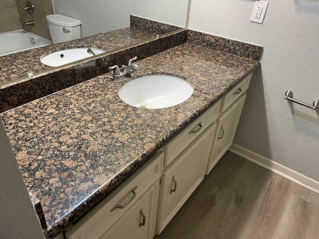 2306 Cambridge Court N, Galveston, TX 77573