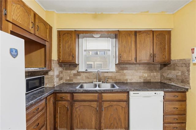 1819 FREEMAN Avenue, Kansas City, KS 66102