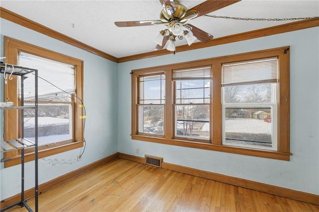 1819 FREEMAN Avenue, Kansas City, KS 66102