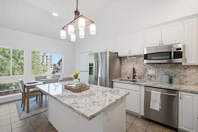 824 Kingfisher Terrace, Sunnyvale, CA 94087