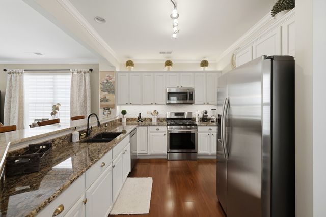 12365 Lilly Lane, Huntley, IL 60142