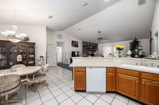 327 SW TIMUQUA TERRACE, Fort White, FL 32038