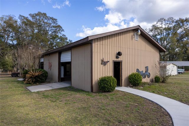 327 SW TIMUQUA TERRACE, Fort White, FL 32038