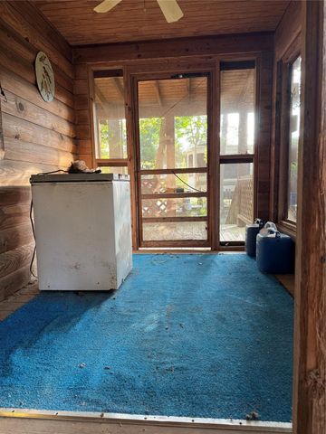 190 Woodpecker, Livingston, TX 77399