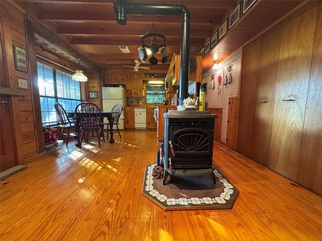 190 Woodpecker, Livingston, TX 77399