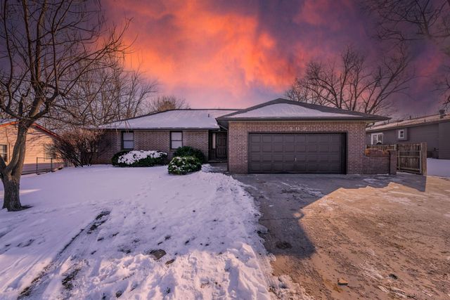 209 W Virginia Rd, Andover, KS 67002