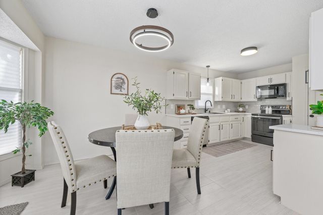 209 W Virginia Rd, Andover, KS 67002