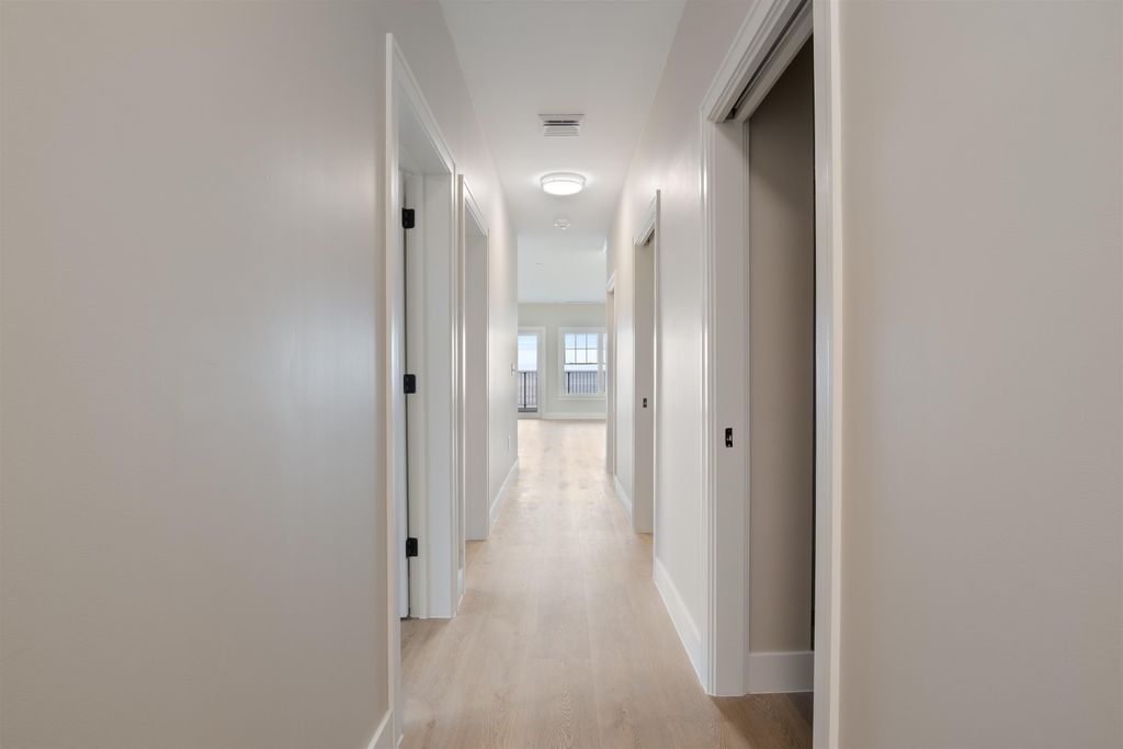 Image 17 of property listing at 465 Ocean Blvd Unit 501, Hampton, NH 03842