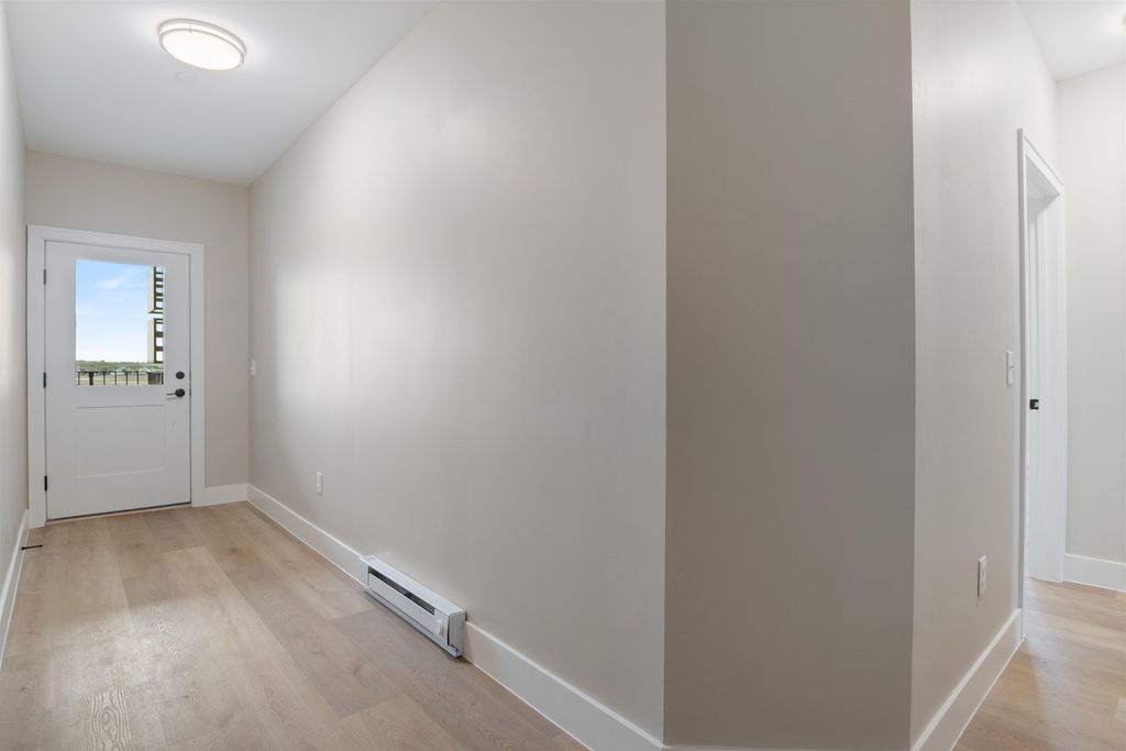 Image 8 of property listing at 465 Ocean Blvd Unit 501, Hampton, NH 03842