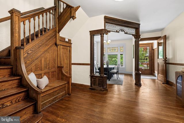 2736 N CALVERT ST, Baltimore, MD 21218