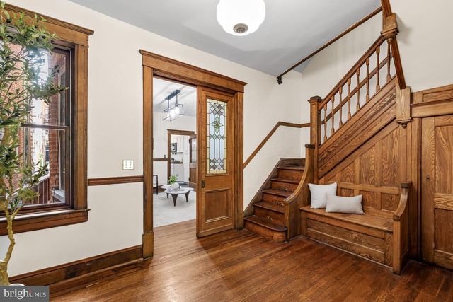 2736 N CALVERT ST, Baltimore, MD 21218